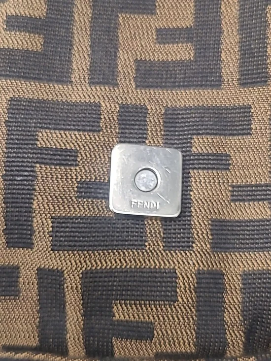 Authentic FENDI - Picture 13 of 16